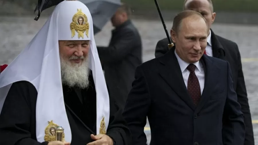 4nov2013---o-presidente-russo-vladimir-putin-e-o-patriarca-da-igreja-ortodoxa-de-moscou-e-de-todo-o-pai-fala-marilia