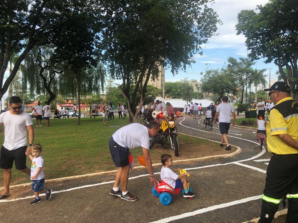 Emdurb-programa-de-ações-educativas-no-trânsito-fala-marilia1