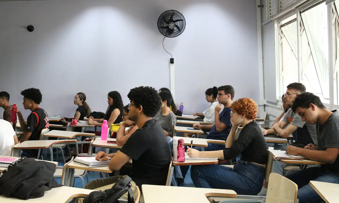 PrazoparacursinhopopularseinscreveremprogramadoMECterminanestatera-feira6_0640264001746508024.webp