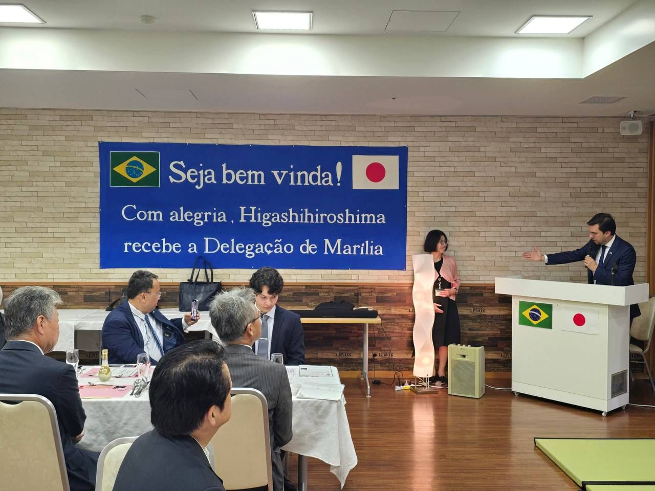 15-09 Delegação mariliense inicia segunda etapa da viagem ao Japão1