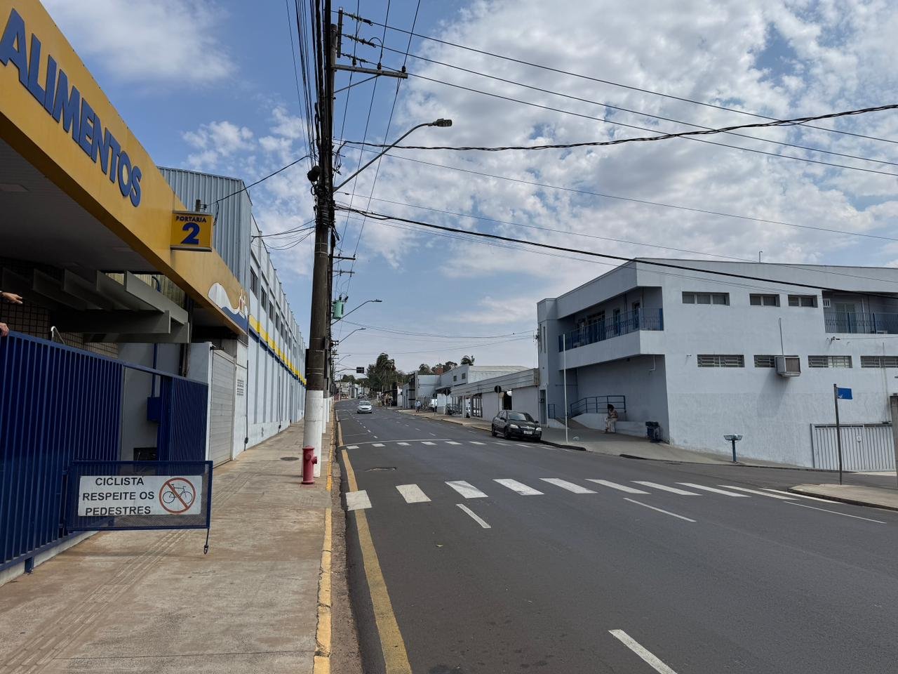 07-10 Emdurb propõe ações para aumentar a segurança viária no entorno da Dori Alimentos, na avenida República4
