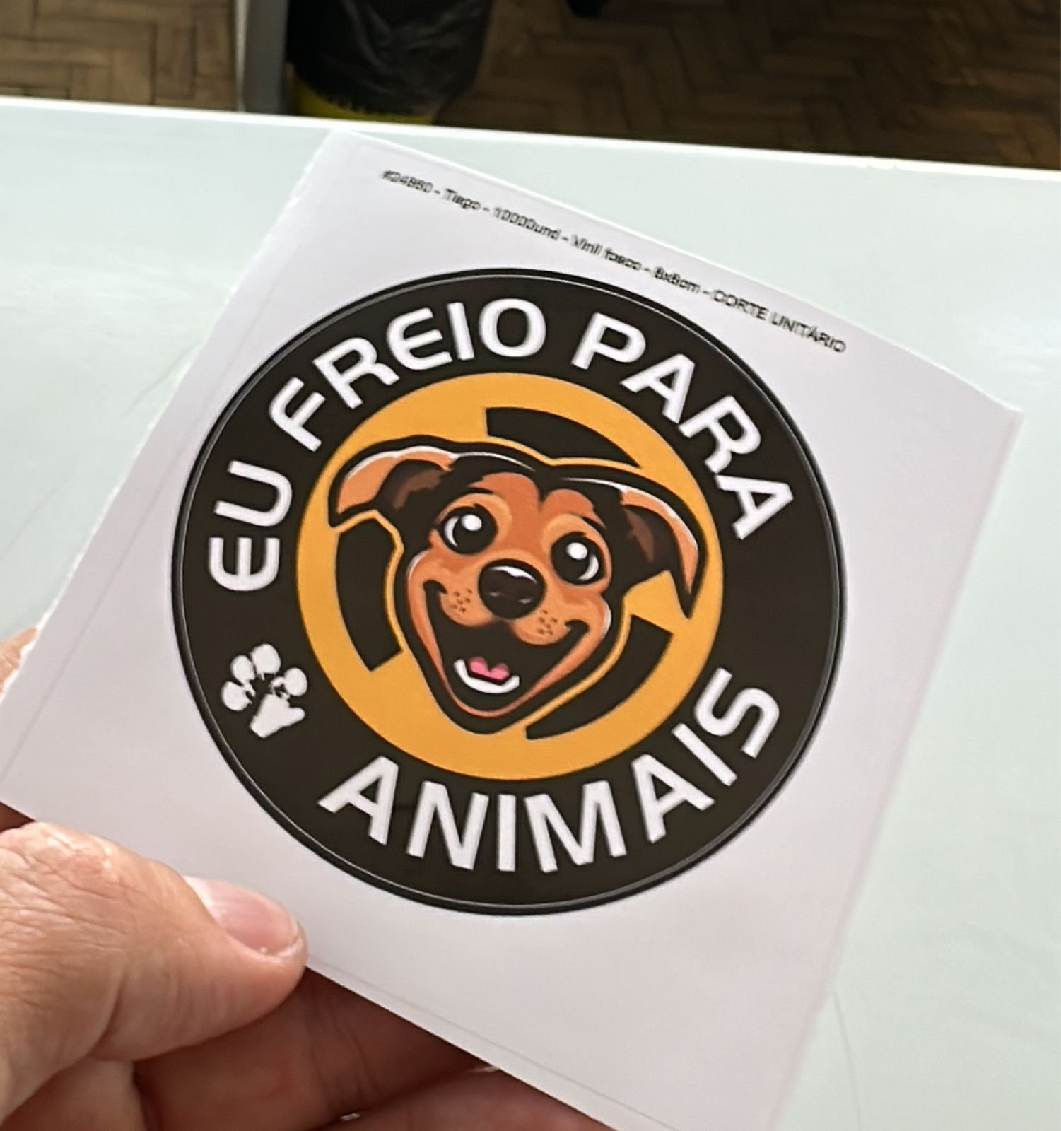 09-10 Adesivos da campanha “Eu Freio para Animais” já estão disponíveis para retirada gratuita (1)