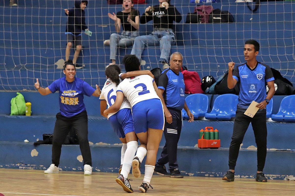 20-10 Futsal Feminino de Marília se classifica para final Estadual na base e tem vitória com equipe adulta (5)
