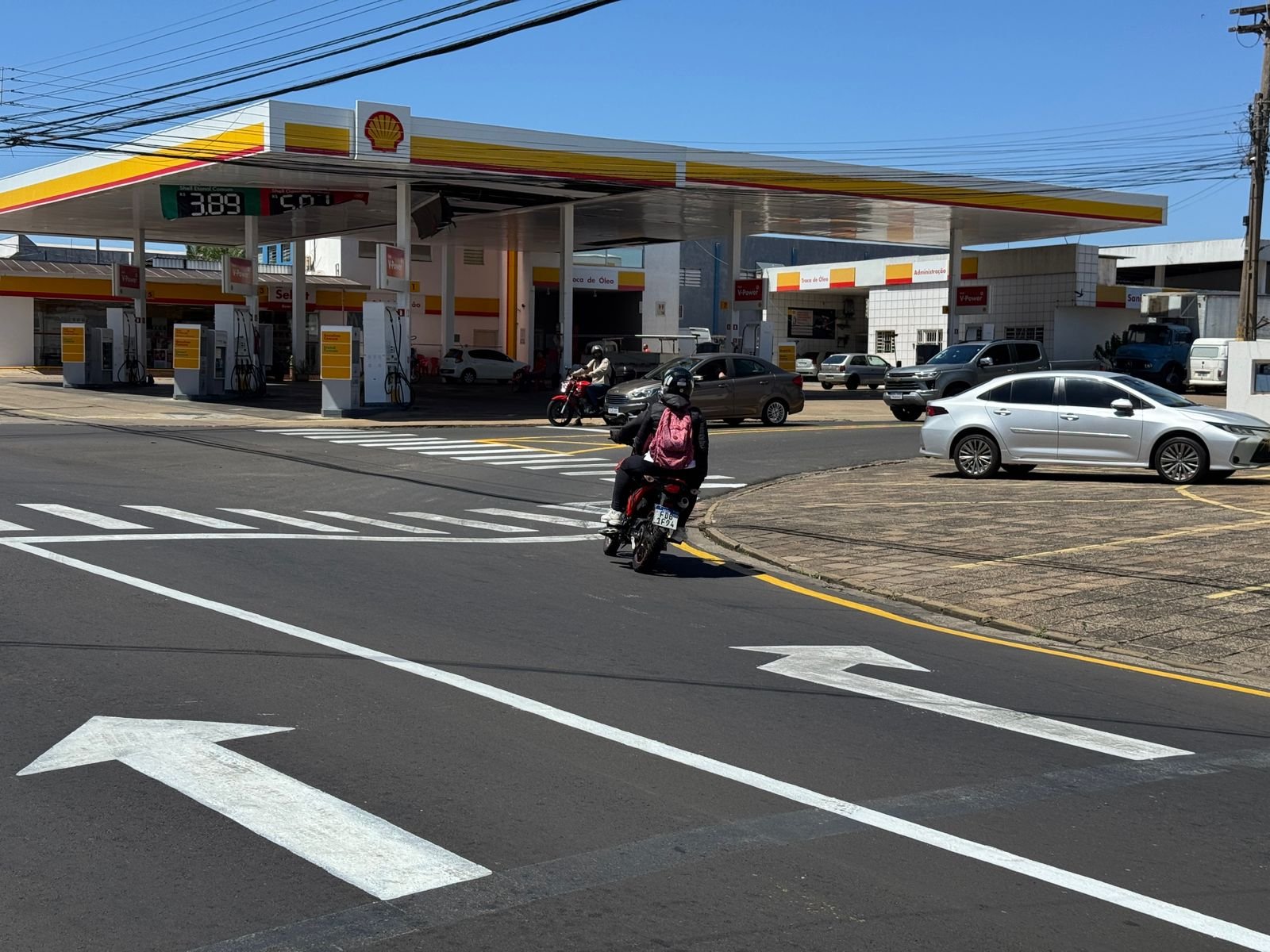 23-10 Emdurb implanta direita livre em trecho da avenida república4