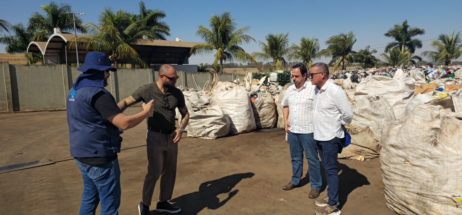 27-02 Cetesb aprova novo aterro para resíduos de construção em Marília - Secretários participaram de capacitação da Cetesb em 2025