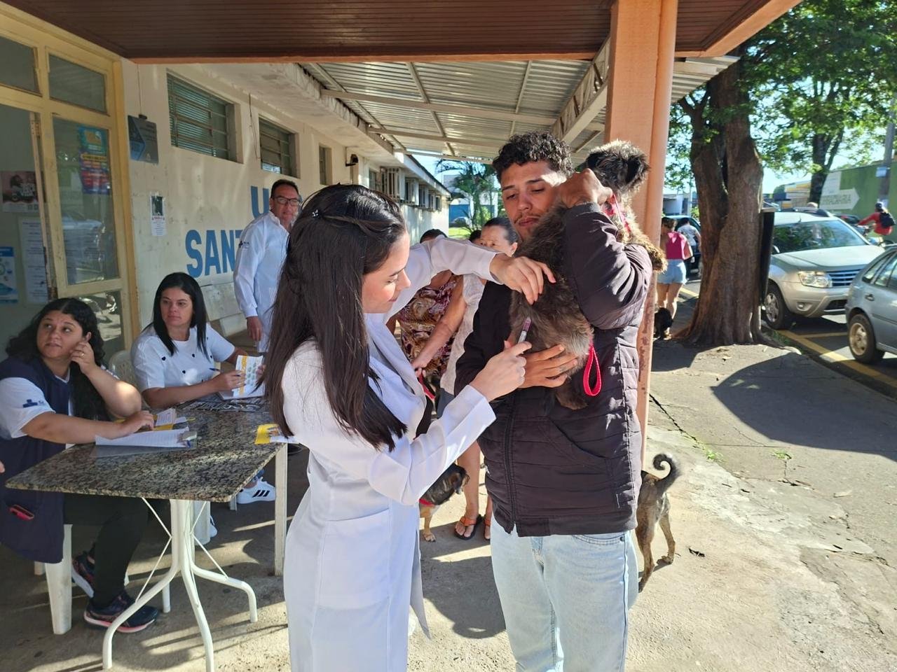 02-03 Ação de Vacinação Antirrábica utiliza as 400 doses na UBS Santa Antonieta2