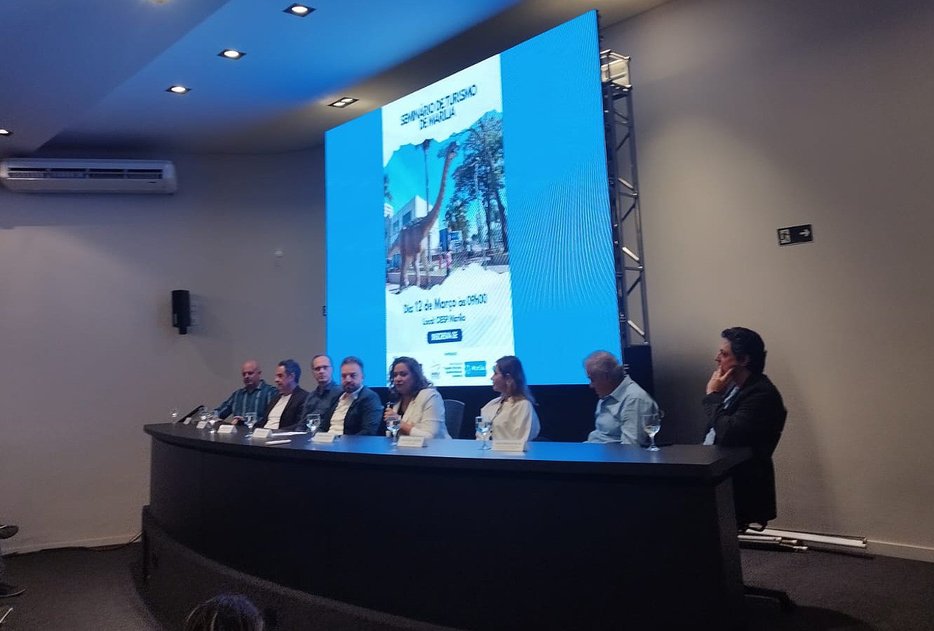 12-03 Seminário Turismo1