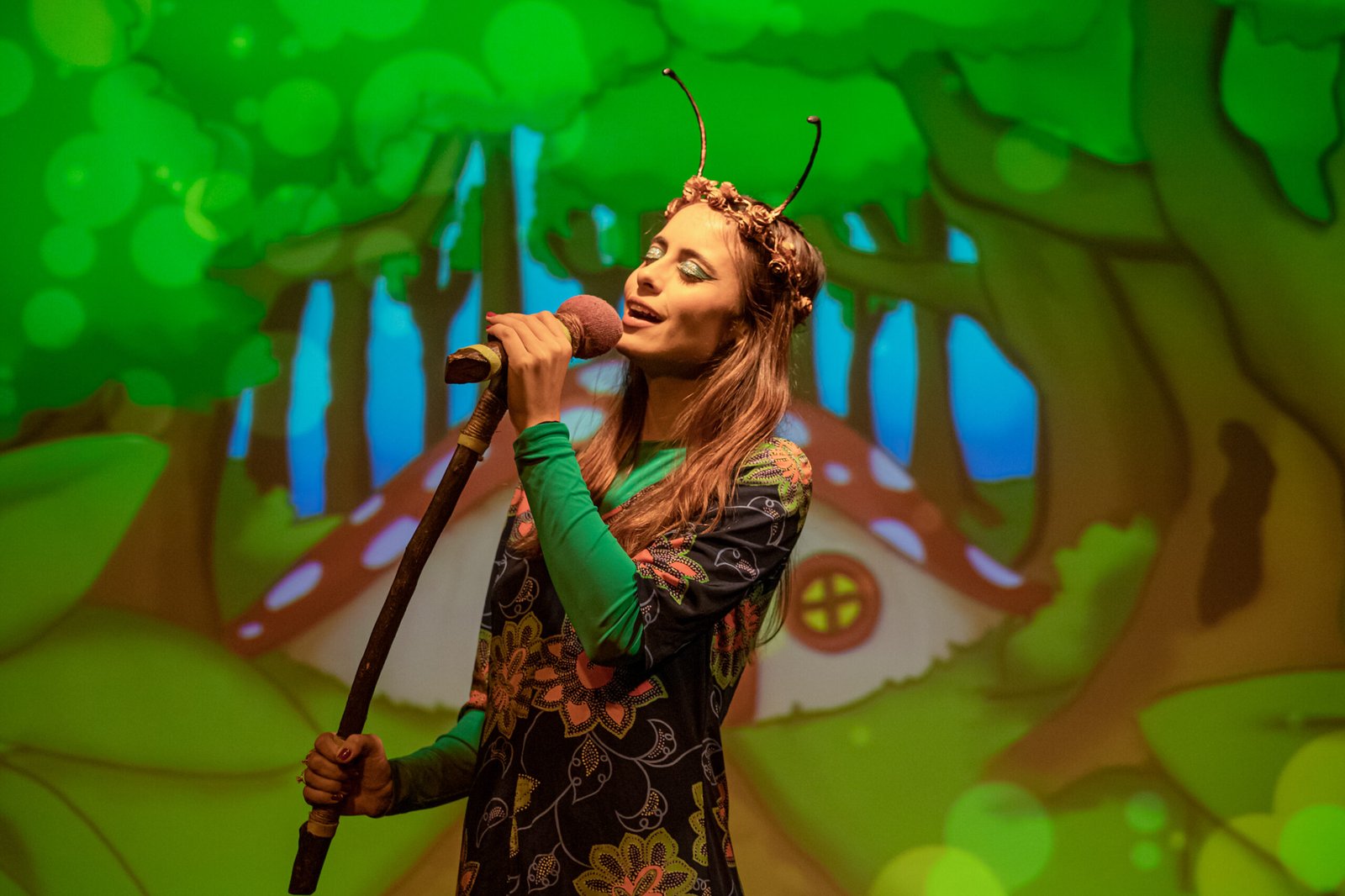 Crédito da foto Luiz Áureo_Legenda Peça Era uma vez... A Cigarra e a Formiga (3)