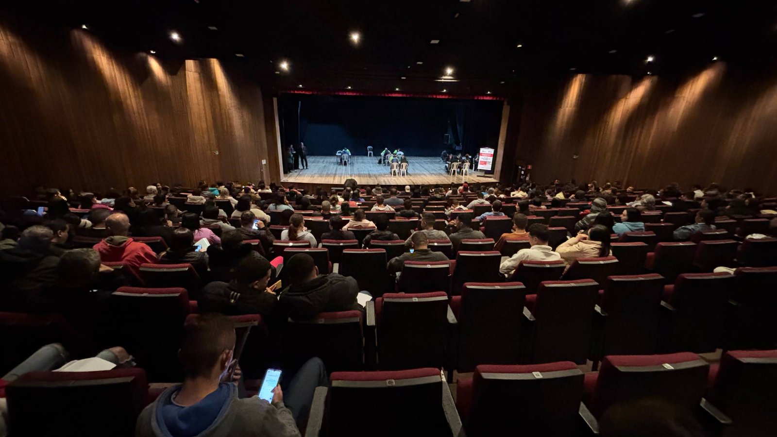 22-04 Mutirão do emprego oferece 70 vagas em parceria com o Tauste Supermercados