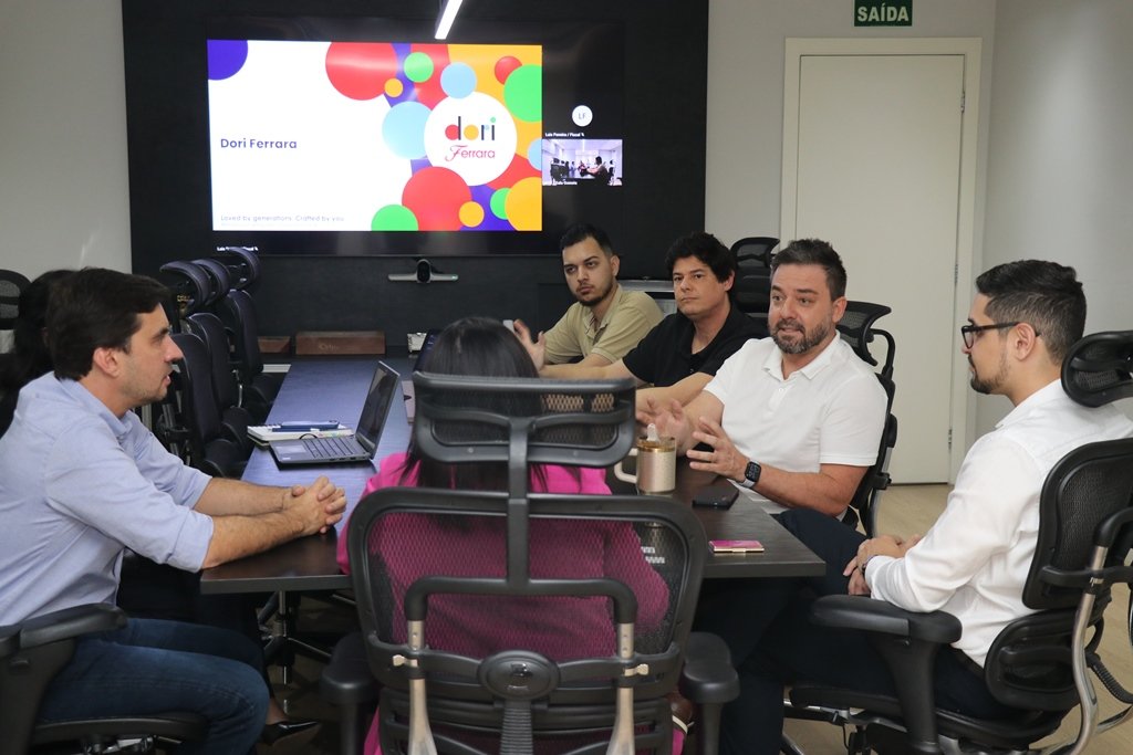 10-08 Prefeitura de Marília visita Dori Ferrara e fortalece diálogo com empresa de atuação internacional - crédito Alexandre de Souza (2)
