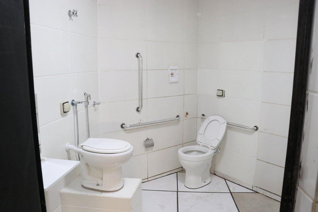 12-08 Terminal Urbano conta com banheiros adaptados para pessoas ostomizadas crédito Alexandre de Souza (2)