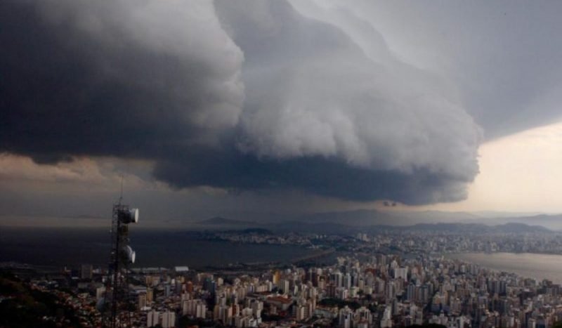 ciclone-bomba-deve-atingir-santa-catarina-na-proxima-terca-feira-12-800x467