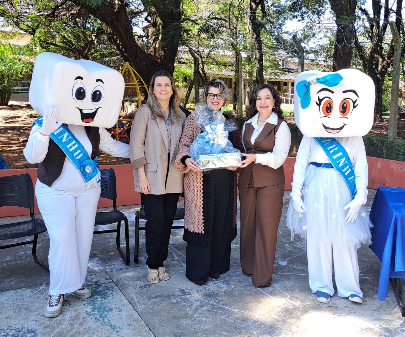17-09 Prefeitura faz entrega de 31.500 kits bucais para alunos das redes municipal e estadual1
